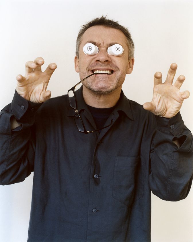Damien Hirst, London, 2004 by Johnnie Shand Kydd © Johnnie Shand Kydd. All Rights Reserved, DACS/Artimage 2018. Photo: Johnnie Shand Kydd Damien Hirst, London, 2004
