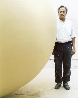 Anish Kapoor, Studio, London, 2002