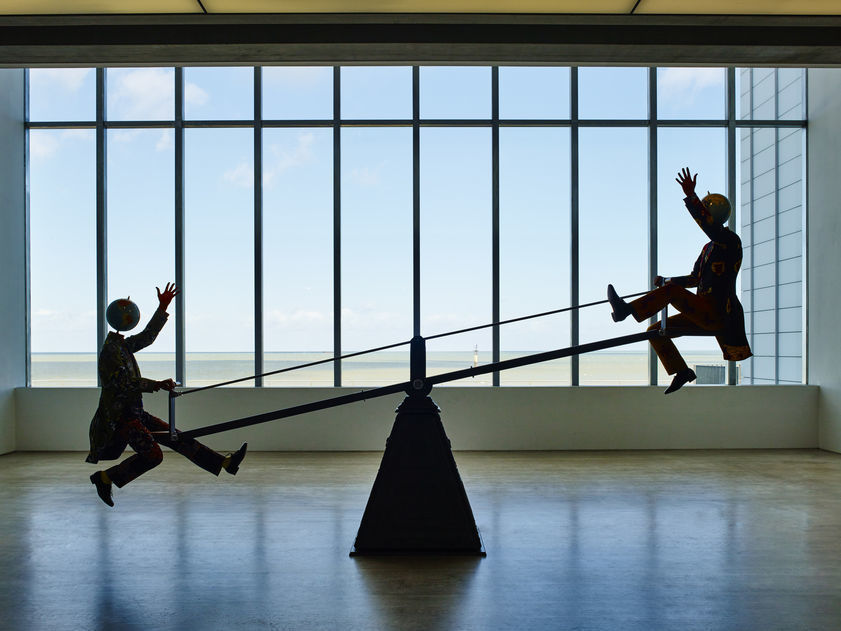 End of Empire, 2016 by Yinka Shonibare MBE © Yinka Shonibare MBE. All Rights Reserved, DACS/Artimage 2018. Image courtesy Stephen Friedman Gallery, London. Co-commissioned by 14-18 NOW and Turner Contemporary, Margate. Photo: Stephen White End of Empire, 2016
