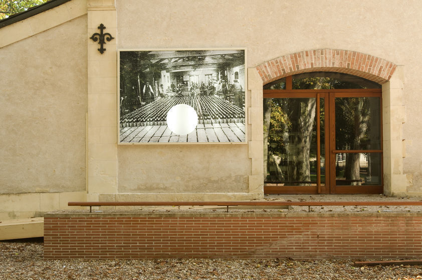 La Source (Demi-teinte) (Detail) (2009) by Simon Starling © Simon Starling. All Rights Reserved, DACS/Artimage 2018. Image courtesy neugerriemschneider Berlin. Photo: Aurélien Mole La Source (Demi-teinte) (Detail) (2009)