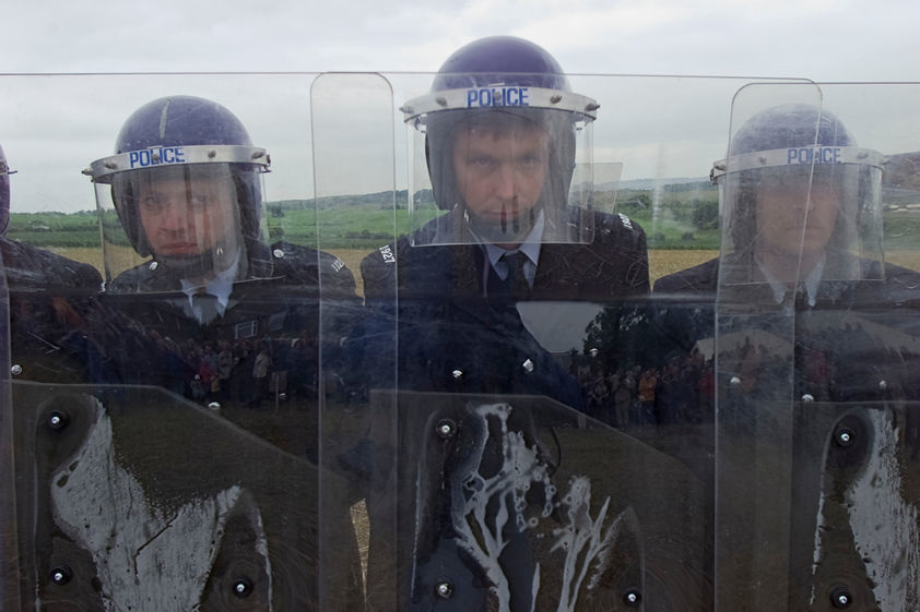 Jeremy Deller's re-enactment of the Battle of Orgreave, 17 June 2001 by Martin Jenkinson © Martin Jenkinson Image Library. All rights reserved. DACS/Artimage 2018 Jeremy Deller's re-enactment of the Battle of Orgreave, 17 June 2001