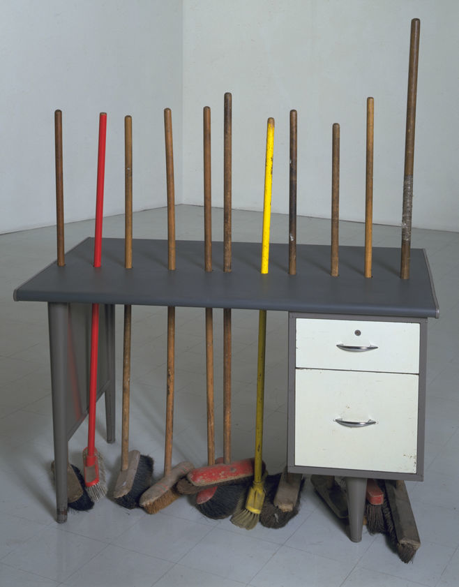Stile, 1991 by Richard Wentworth © Richard Wentworth. All Rights Reserved, DACS/Artimage 2018. Image courtesy Lisson Gallery Stile, 1991